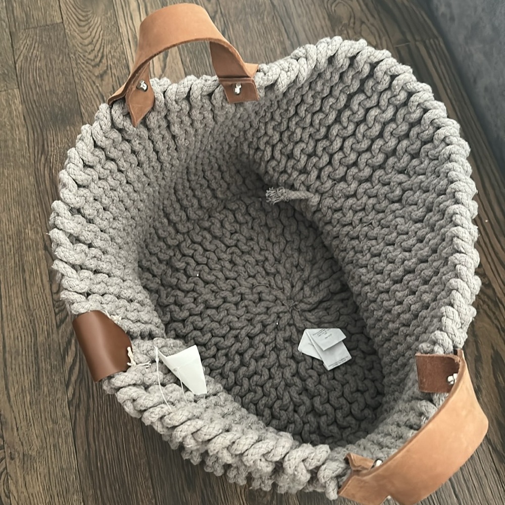 NWT UGG Gray Knit Storage Basket with Tan Leather Handles - Picture 2 of 3